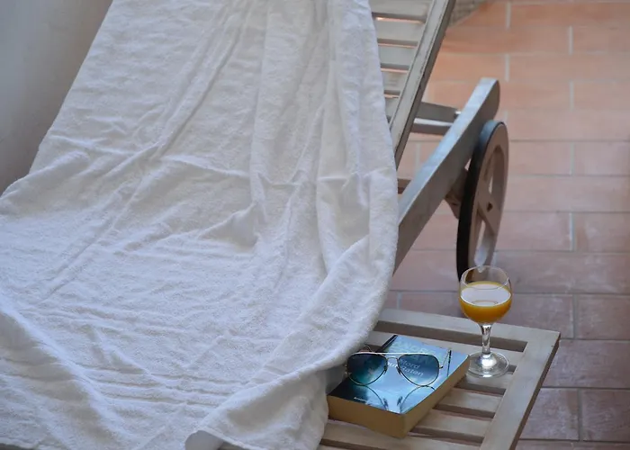 Vanity Bed and Breakfast 4*