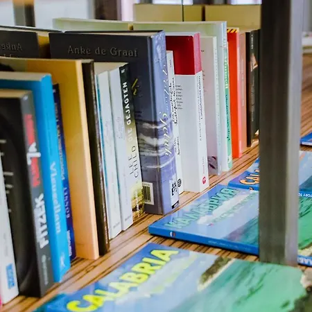 Bed & Breakfast Vanity 4*