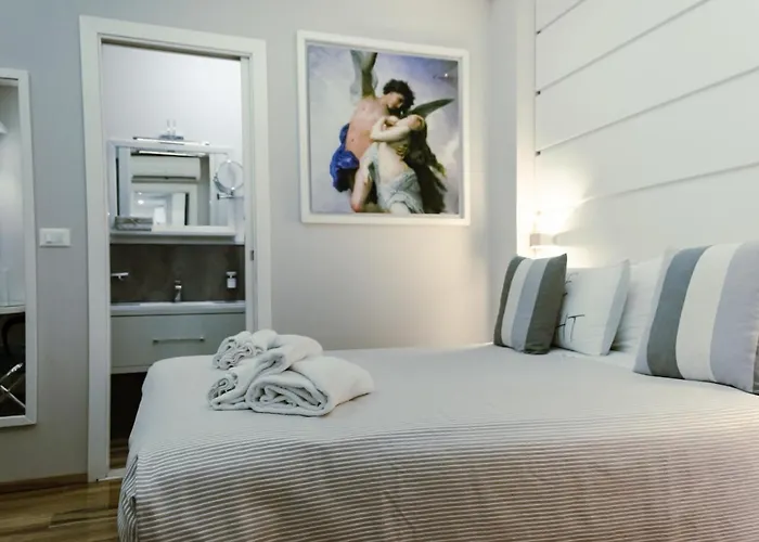 Bed & Breakfast Vanity 4*