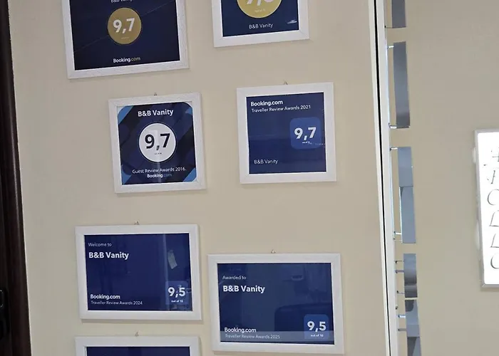 Vanity לינה וארוחת בוקר 4*